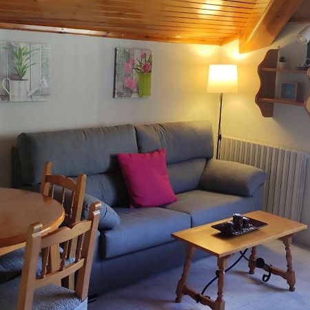 Gavín Apartamentos Lausan מראה חיצוני תמונה